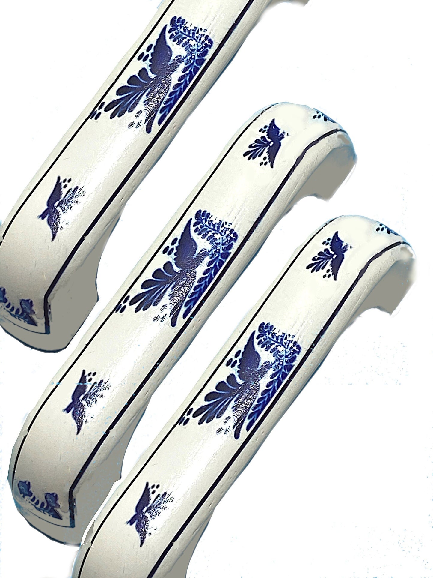 Blue Dove and White Floral Drawer Pulls: Charming Wooden Knobs for Cabinet and Drawer Enhancement, Kitchen and Bathroom Décor, Dresser Pulls